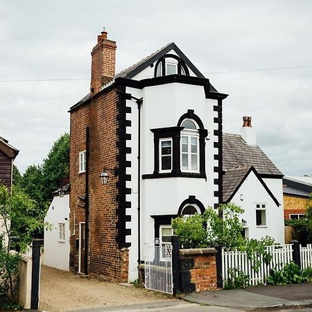 Langs Hall Leyland Luaran gambar