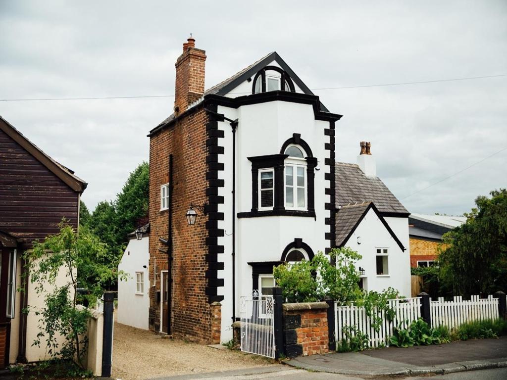 Langs Hall Leyland Luaran gambar